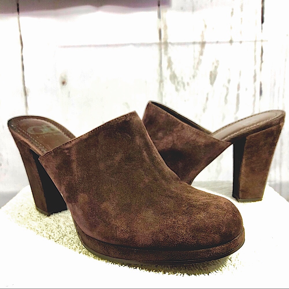 Gianni Bini Brown Suede Mules/ Clogs